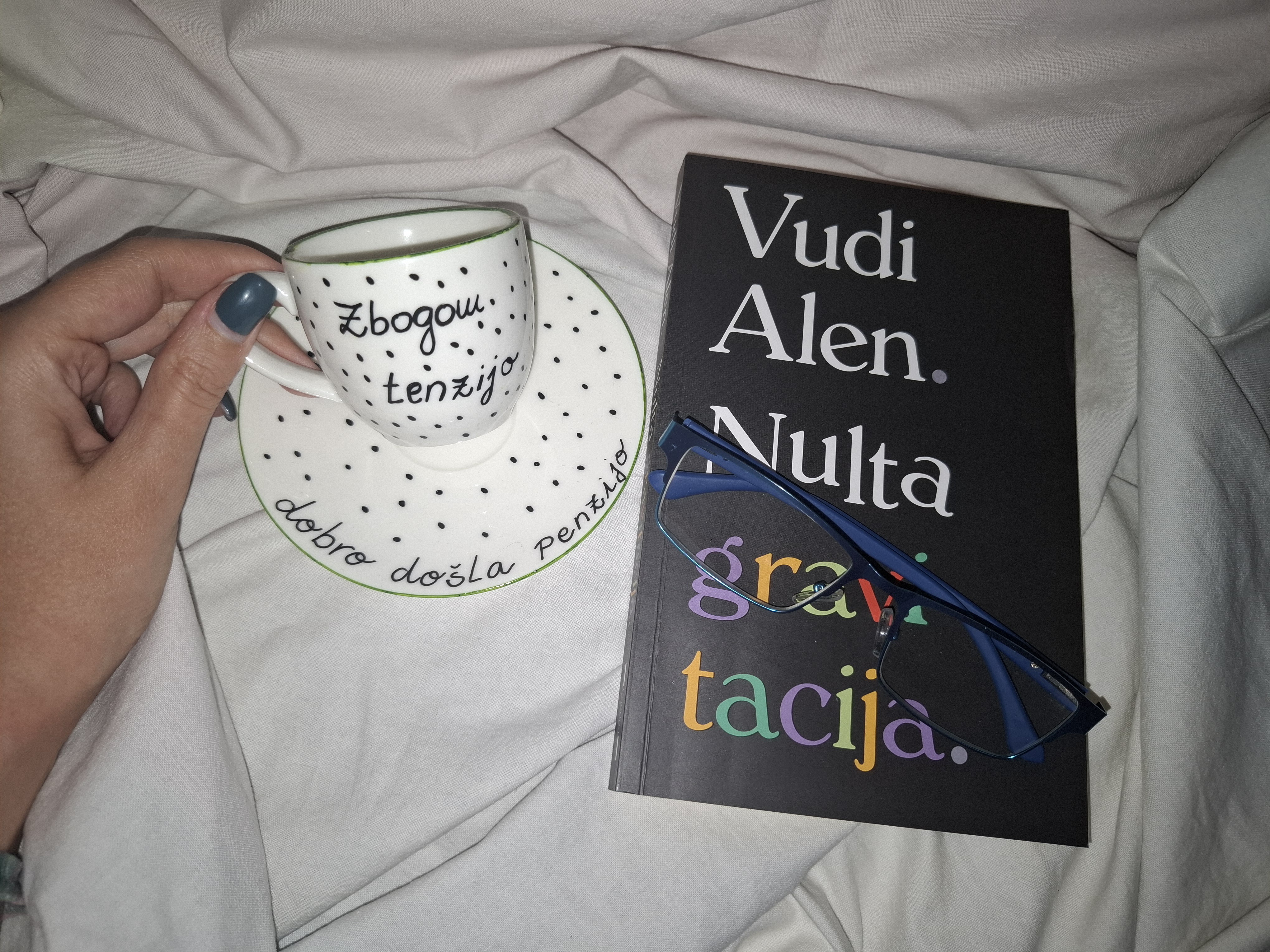Keramička šolja ručno oslikana — slika 1