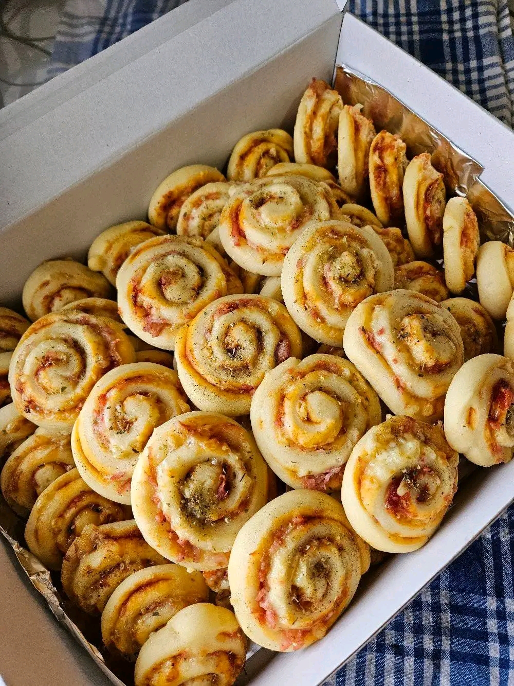 Pizzete, kiflice, peksimeti — slika 1