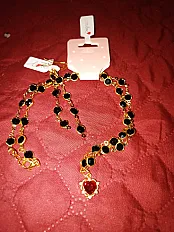 Elegantan pozlaćeni komplet nakita „Black &amp; Red Heart” – Ogrlica i naušnice