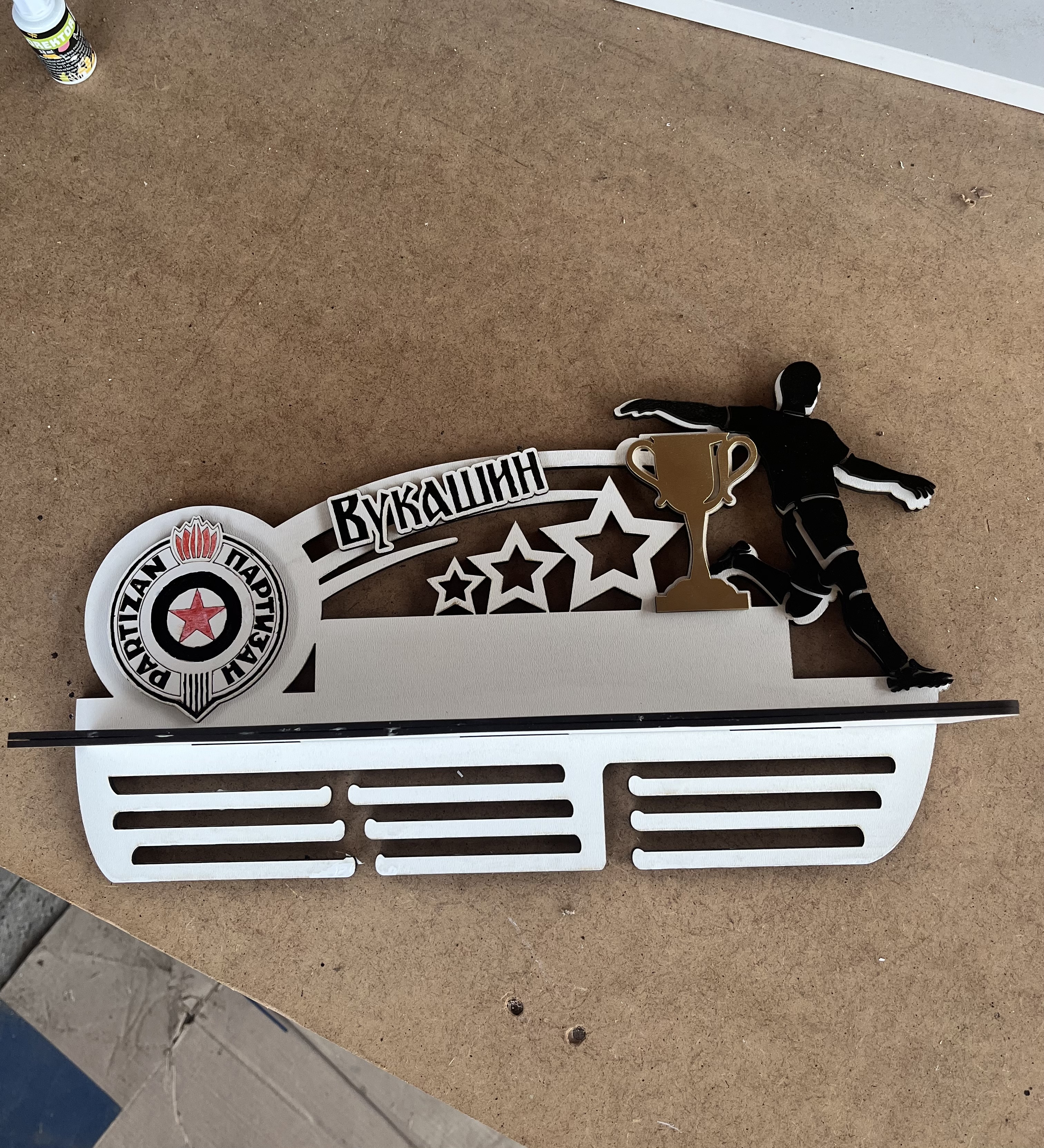 Nosač za medalje — slika 1