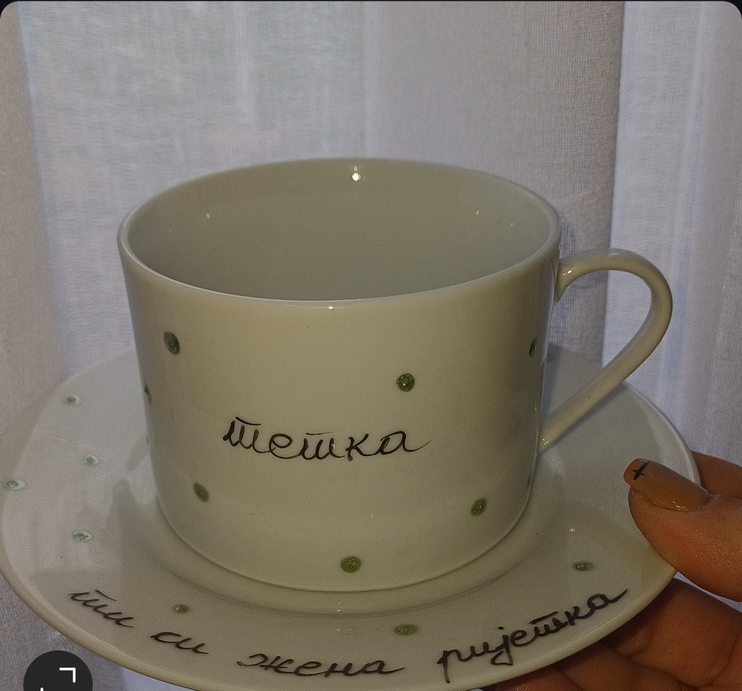 Ručno radjena šolja  — slika 1