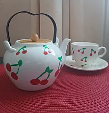 Ručno radjen cajnik I šolja 