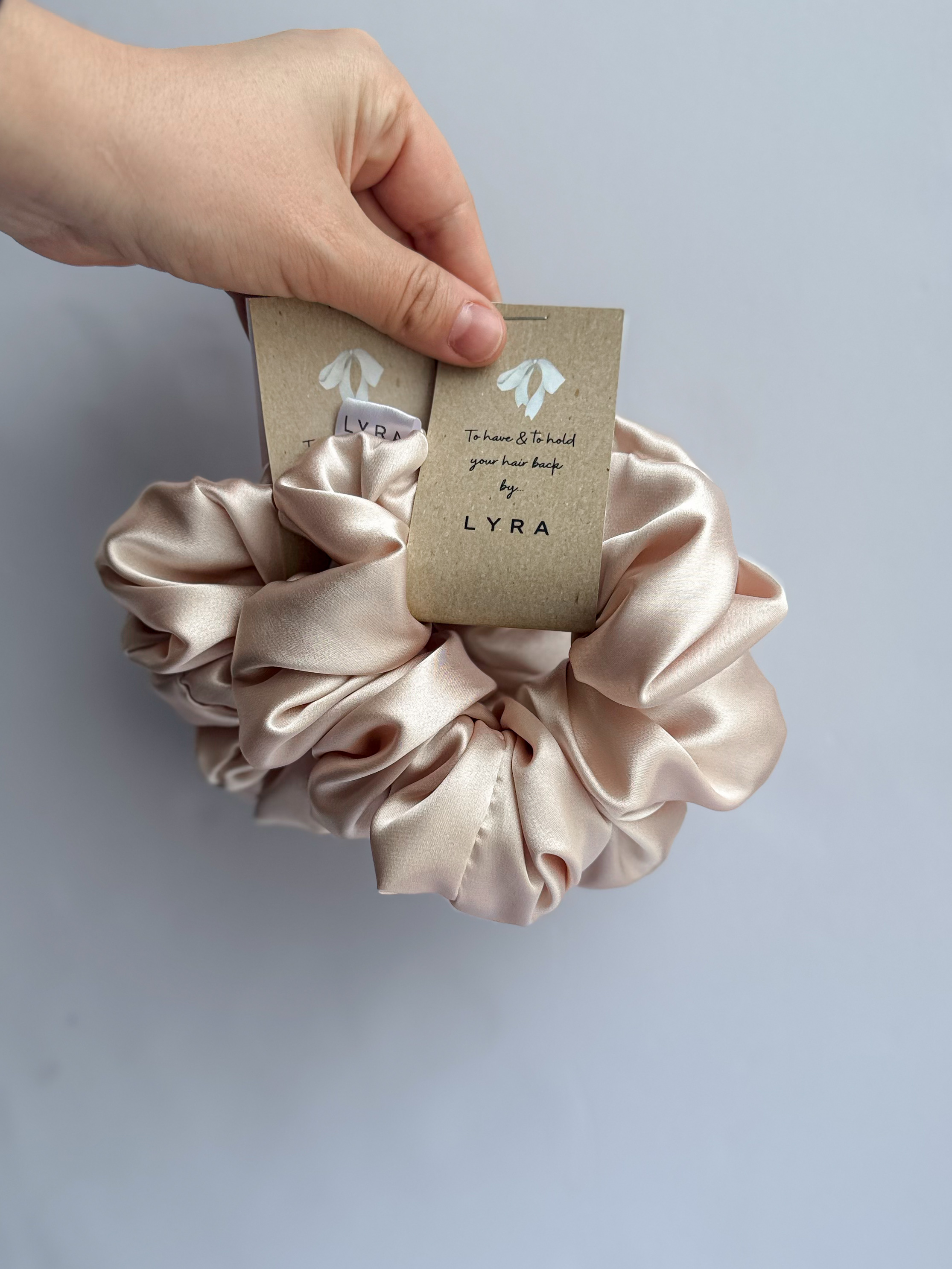     LYRA SCRUNCHIES GIFT EDIT -  birthdays & celebrations  — slika 4