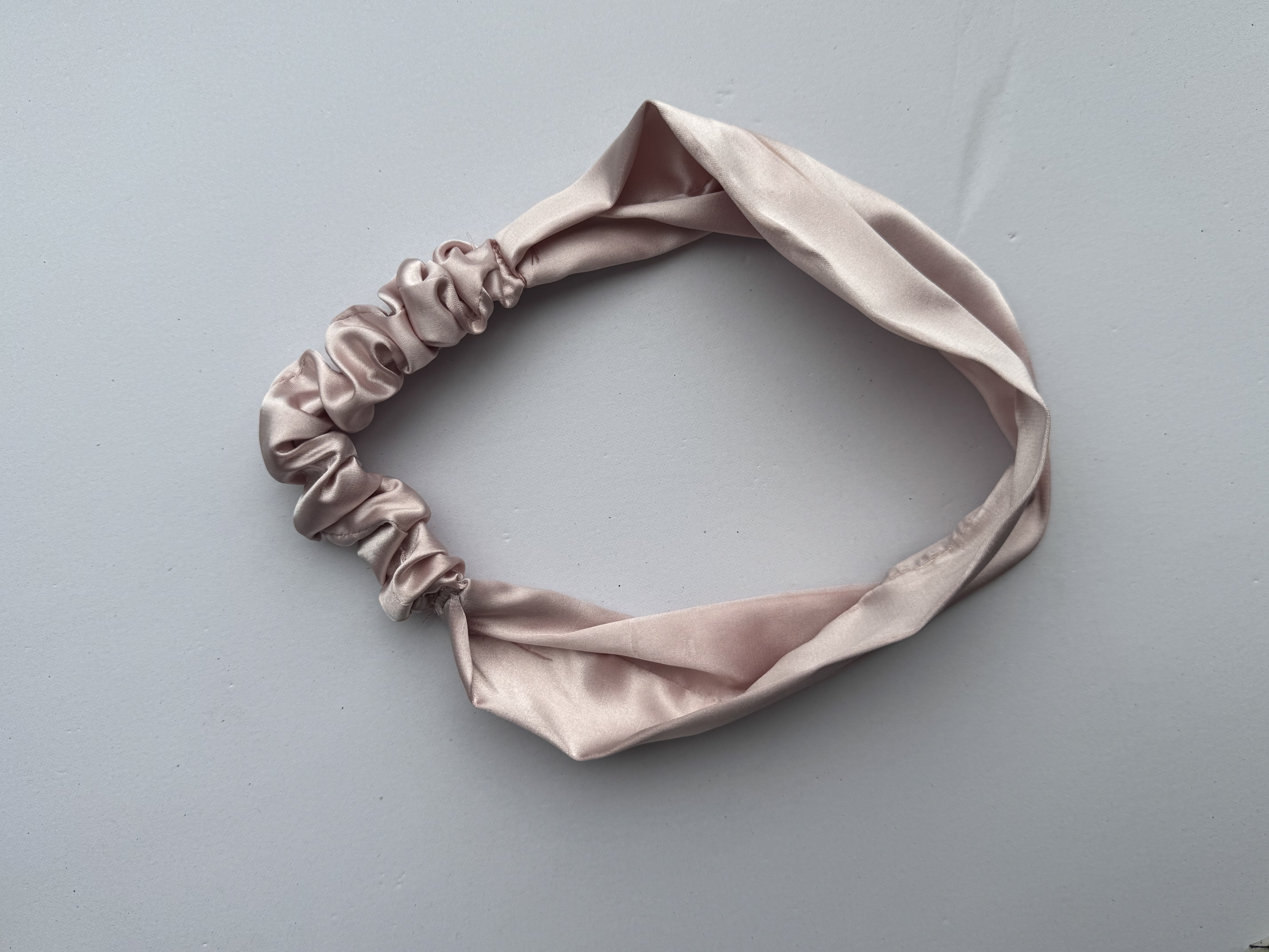 LYRA TRAKA ZA KOSU  — slika 2