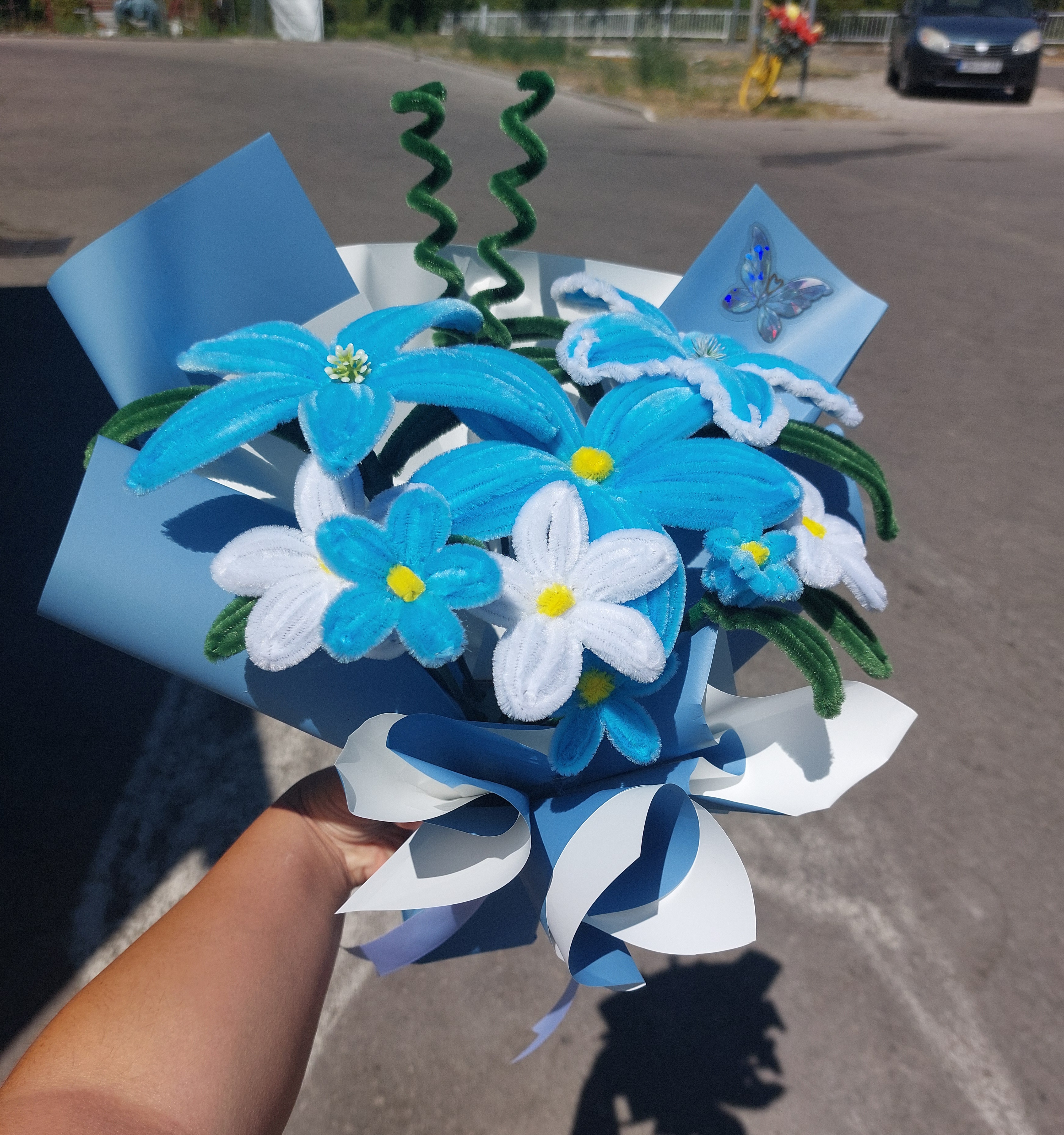 Plavi plišani buket — slika 3