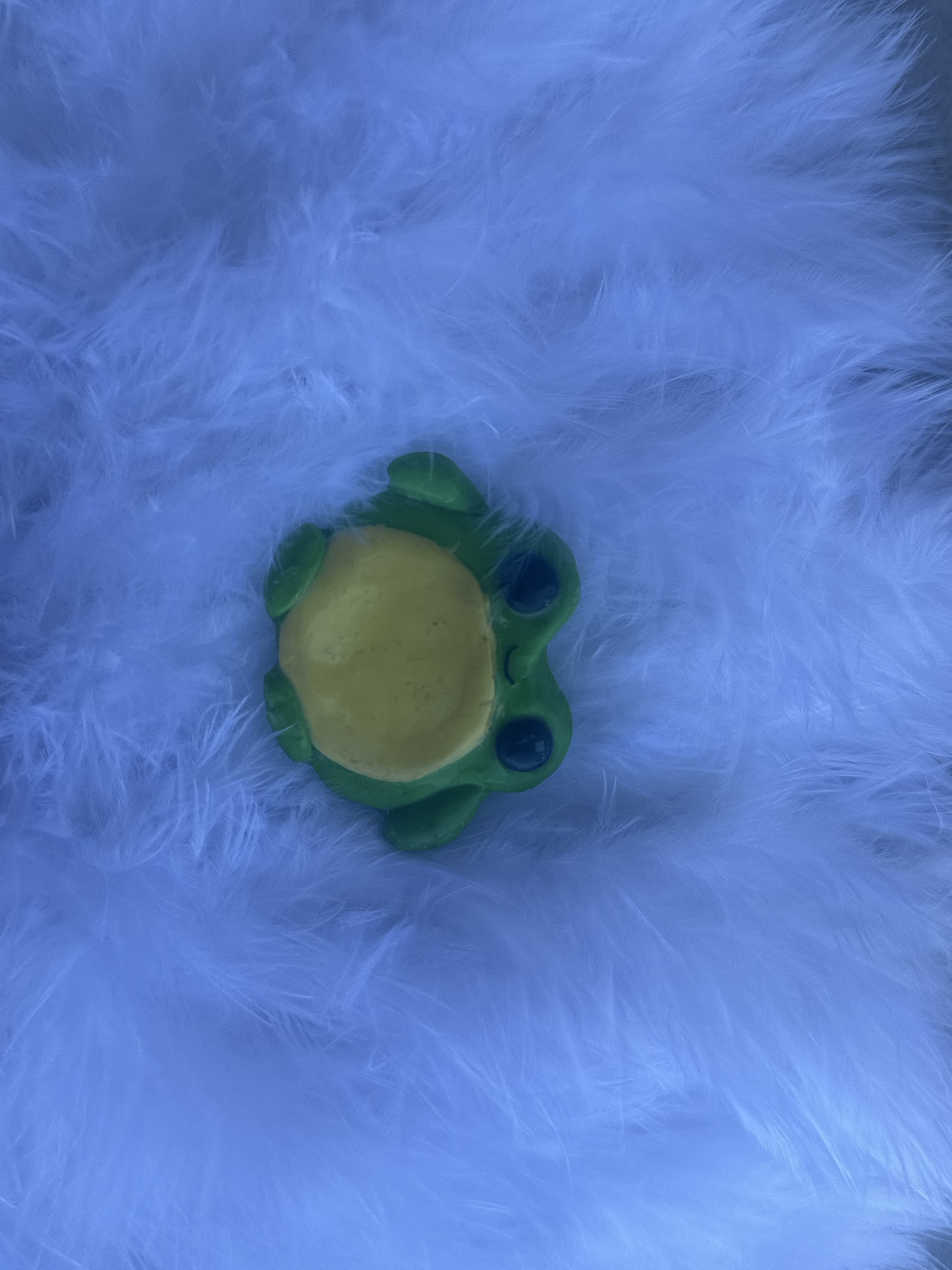 Glina žabica worry stone — slika 2