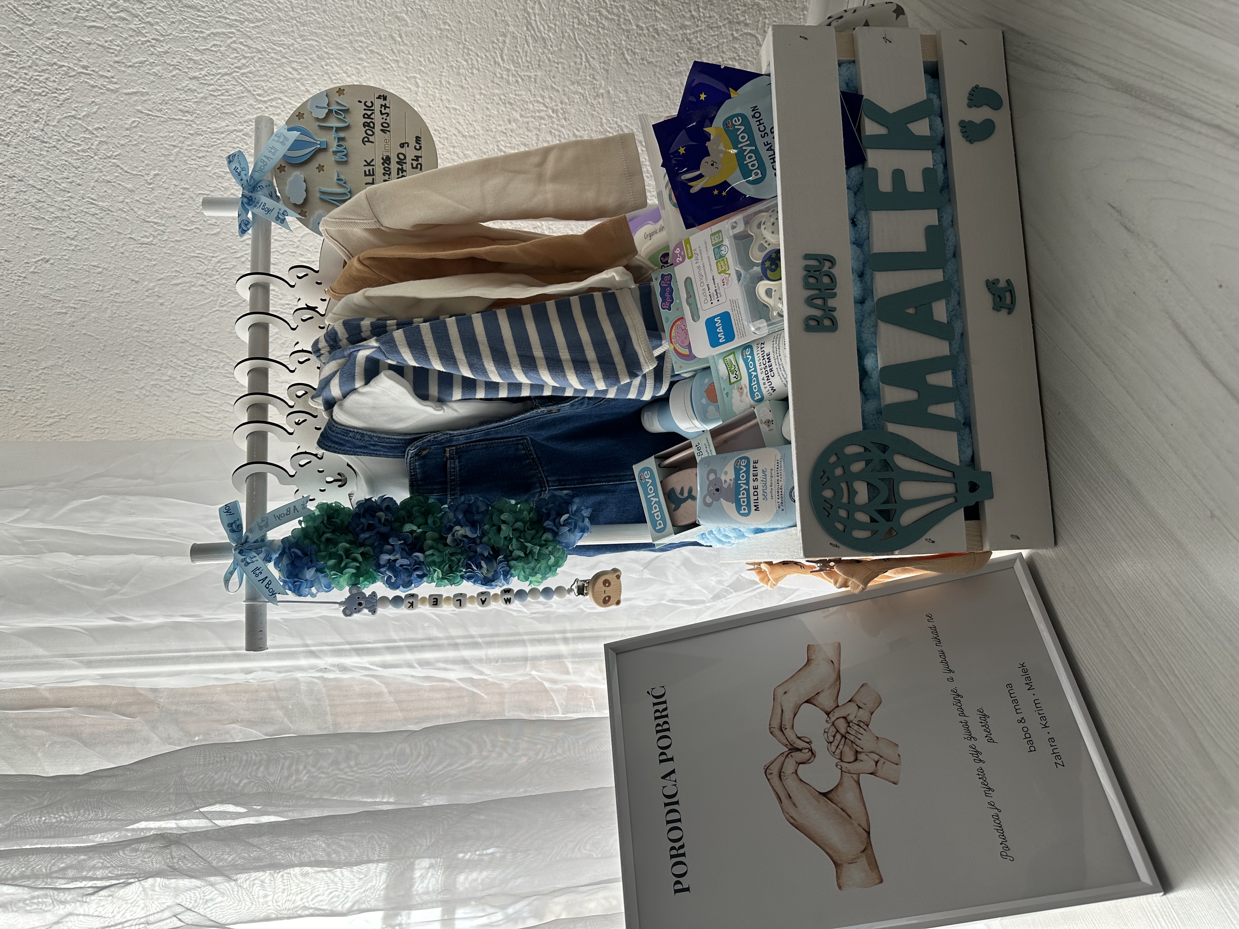 Premium Baby Box s Imenom – Unikatni Poklon za Bebu — slika 4