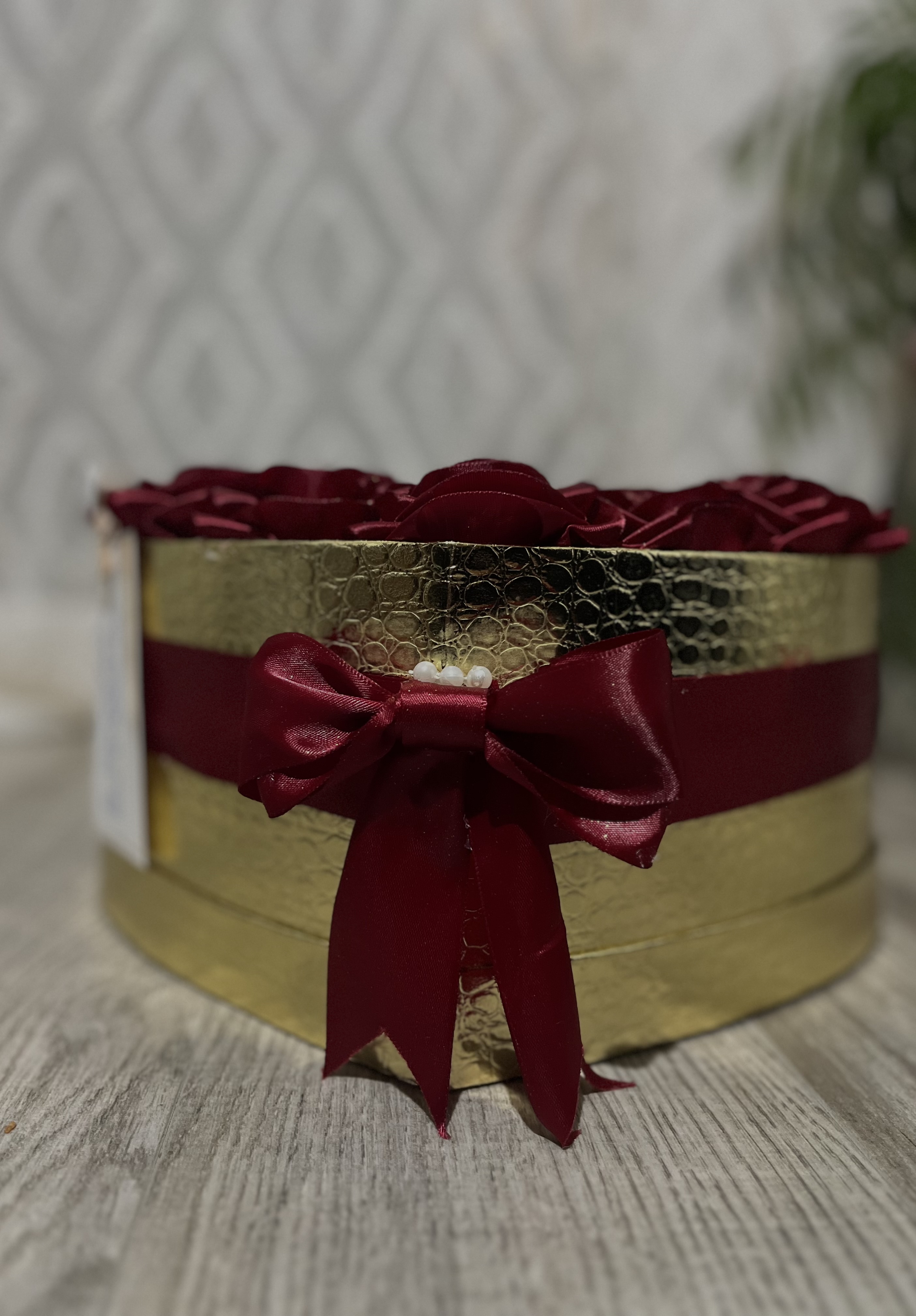 Luksuzni box sa satenskim ružama — slika 4